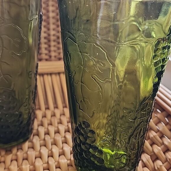 Vintage Set Of 3 Indiana Colony Harvest Grape Green Glasses - Picture 4 of 7